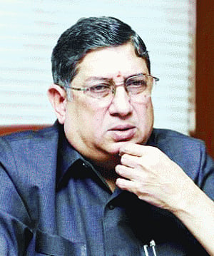 BCCI to move SC on 'illegal' panel; Srini fate uncertain