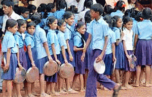 Nutritious banana candy likely to make way in Guj mid-day meal