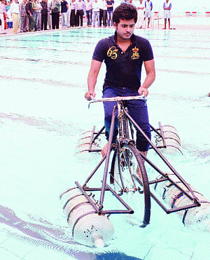 Amphibious cycle by MRCE students