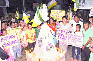 Mamata likely to ban GlP;GJM chief's aide arrested