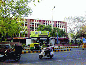 Subway 'haats' to keep criminals at bay