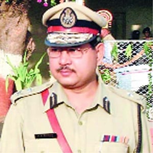 Fresh order issued to nab absconding cop Pandey