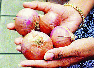 Onion hits Rs 80/kg; won't be down till Oct
