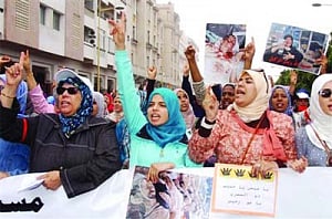 Brotherhood faces ban, toll crosses 800