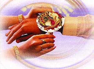 More Metro trains, free bus rides on Raksha Bandhan
