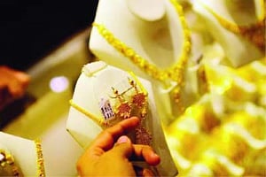 Gold jewellery exports drop 70% in July