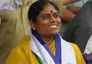 Vijayamma continues hunger strike in hospital