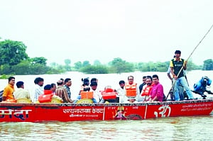 Chouhan surveys MP flood-hit areas, directs relief on war-footing