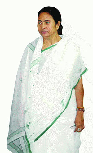 Mamata blasts land Bill