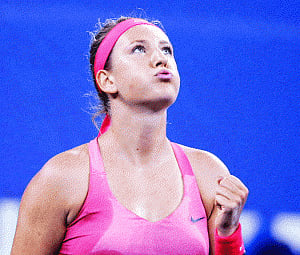 Azarenka sets last-four date with Pennetta
