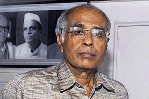 Month later, police grope in dark for Dabholkar's killers