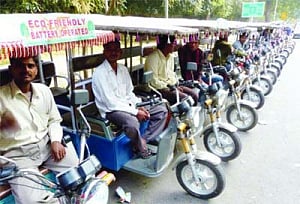 NDMC puts a spoke in e-rickshaws' wheel