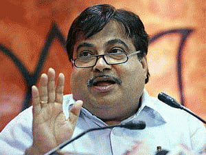 Gadkari seeks all-party support on Vidarbha statehood issue