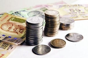 'Pvt cos record 10.9% decline in net profit in Q1'