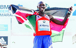 Kipsang sets marathon world record in Berlin