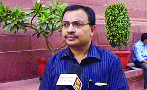 Kunal issues 'threat' to reveal 8 who got favours from kingpin