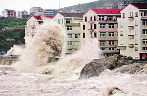 5 killed, 3 million hit by Typhoon Fitow in China