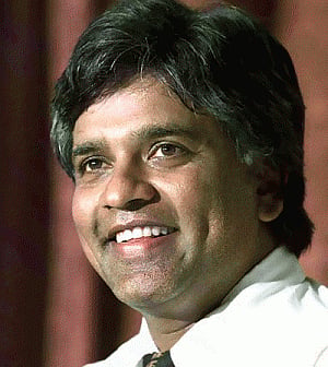Wish Sachin played few more Tests as game needs him: Ranatunga