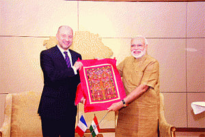 French Envoy meets Modi
