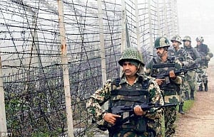 Pakistan troops open fire across loC, border