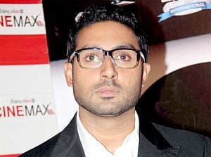Abhishek Bachchan begins shooting of 'Mere Apne'