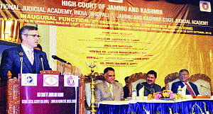 Centre must take up pact violations with Pak: Omar