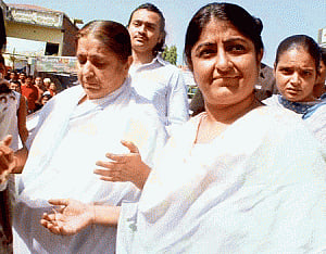 Ahmedabad police question Asaram's wife, daughter