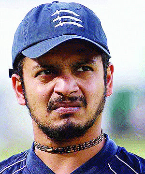 Case filed against Murli Karthik 4 days after road mishap