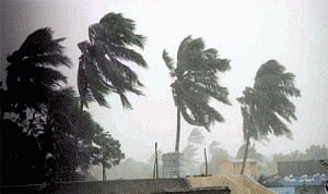 Odisha flood situation grim, lakhs marooned, toll 6