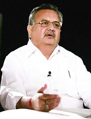 Cong creating mere illusion to capture votes: Raman Singh