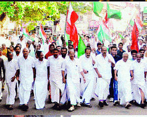 Injured Chandy in hospital; 22 Marxists held