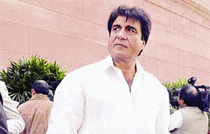 Babbar bats for PM from Gandhi-Nehru family, slams Opp