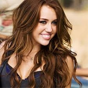 Miley Cyrus donned 'Hannah Montana' look