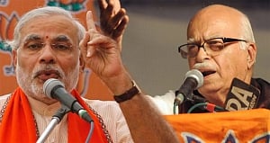 Advani praises Modi - again