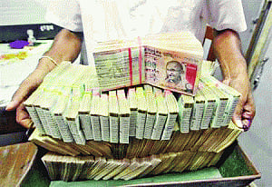 Govt sanctions Rs17,772 cr cash subsidy for oil cos