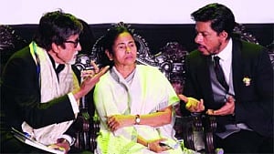 Big B opens 19th Kolkata International Film Fest