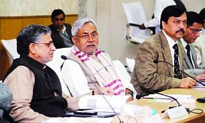 Parties scrambling for 40 'winnable' lS candidates in Bihar