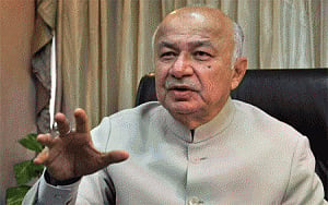 Probing source of foreign funding to AAP: Shinde