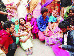 Auto driver dies; kin seek justice