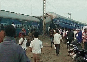 3 dead, 37 injured as Mangala Express derails near Nashik