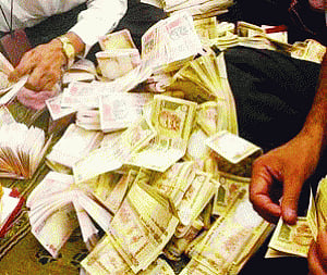 ISI printing fake notes outside Pak