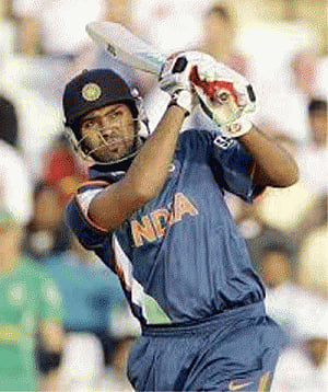 India 495 all out, lead by 313