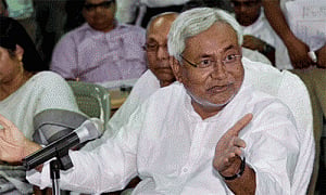 Nitish backs BJP's demand of Bharat Ratna for Vajpayee