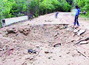 Road Min acts like rabbit caught in Naxal headlights