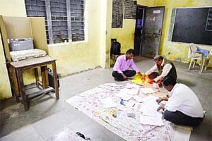 Madhya Pradesh to vote today