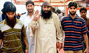 NIA to send lR to Pak for arrest of Hizbul chief Salahuddin