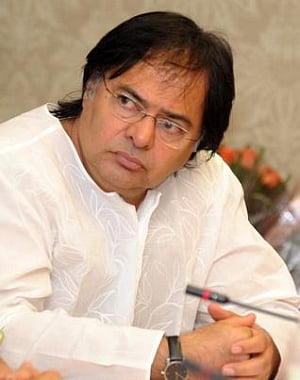 Happy time to be in films: Farooque Sheikh