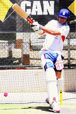 Cook plans to combat hostilities with runs