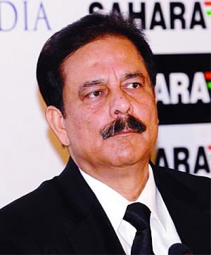 Apex court issues contempt notice to Subrata Roy