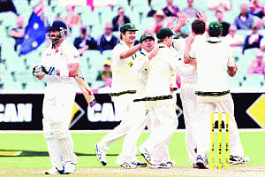 Aussies sew up Adelaide